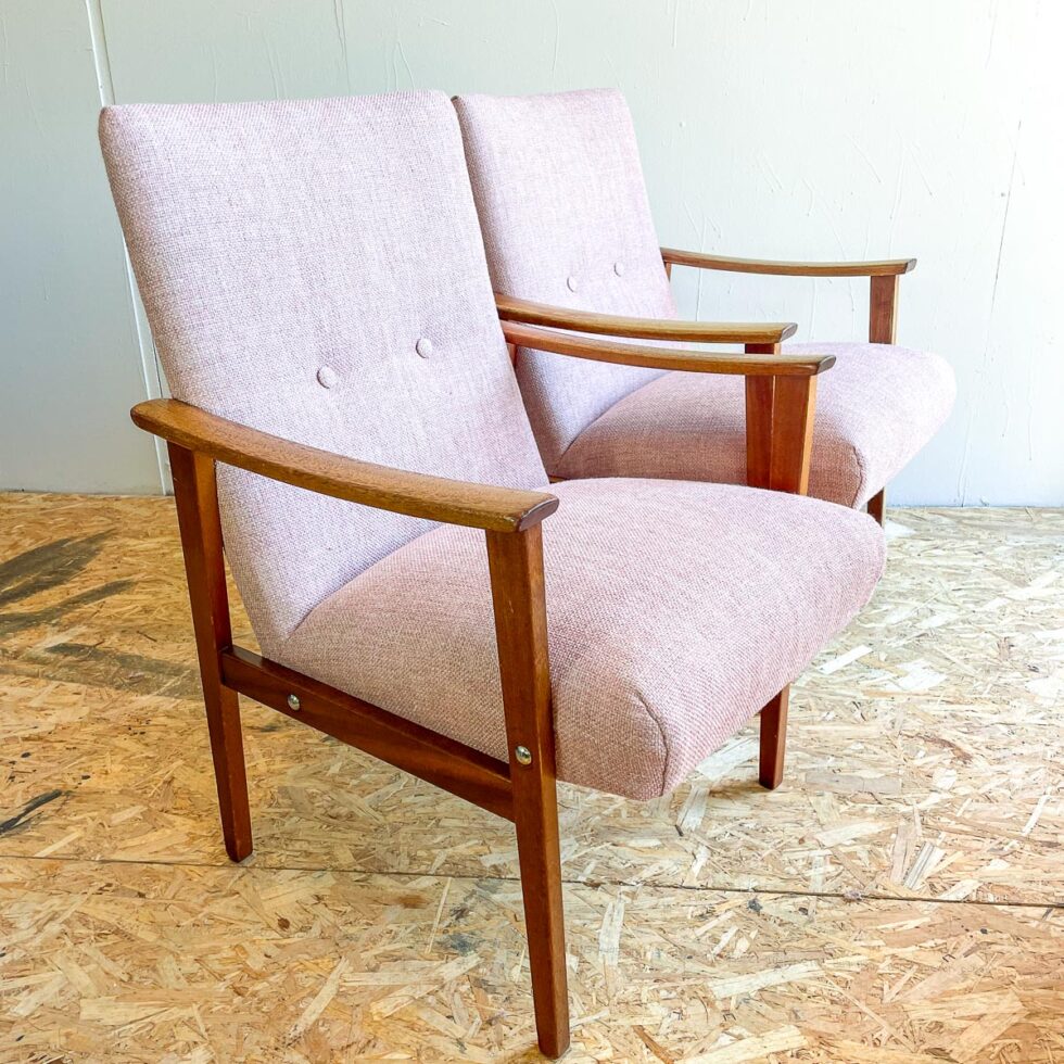 to stoler i rosa stoff